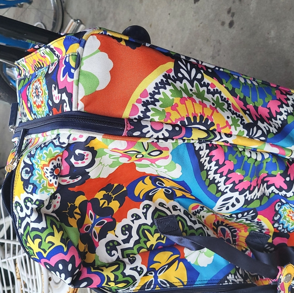 Vera bradley travel bag